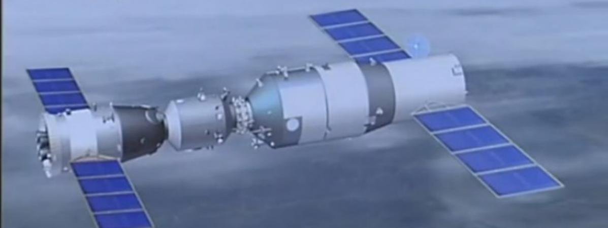 La capsule spatiale habitée Shenzhou-10 accosté avec le laboratoire spatial Tiangong-1, le 13 Juin 2013