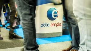 un-stand-de-pole-emploi-le-28-mai-2015-a-lille_5401993