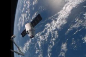 La capsule Dragon s'est amarrée à la Station spatiale internationale